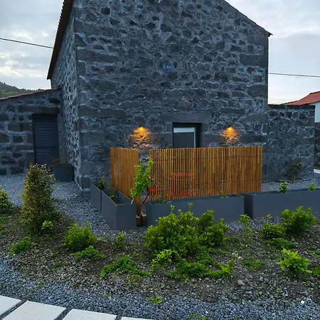 Ca Por Casa Pico-faia * Prainha (Sao Roque do Pico)