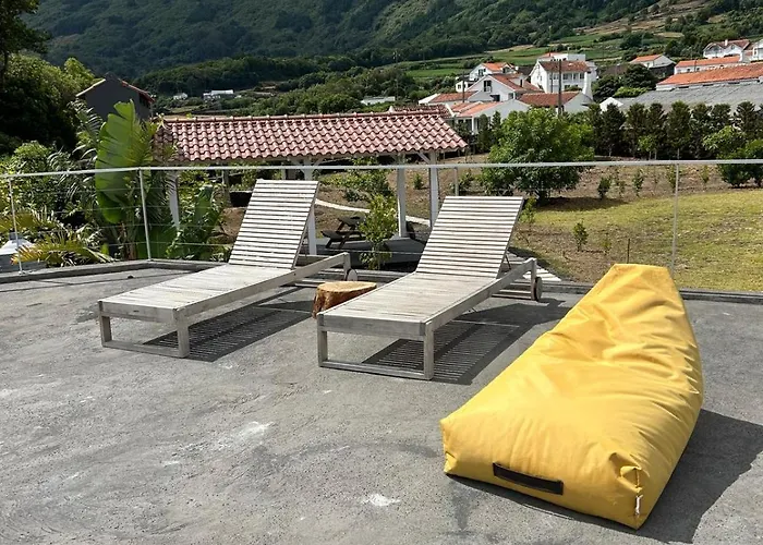 Ca Por Casa Pico-faia Prainha (Sao Roque do Pico)