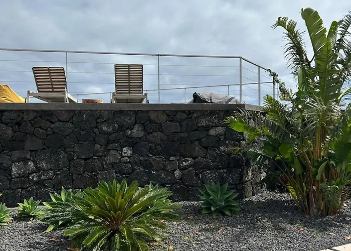 Ca Por Casa Pico-faia * Prainha (Sao Roque do Pico)